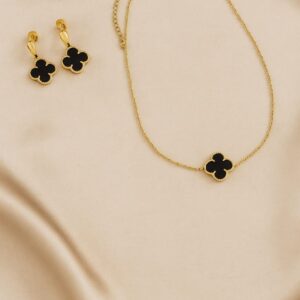 CONJUNTO TREVO PRETO