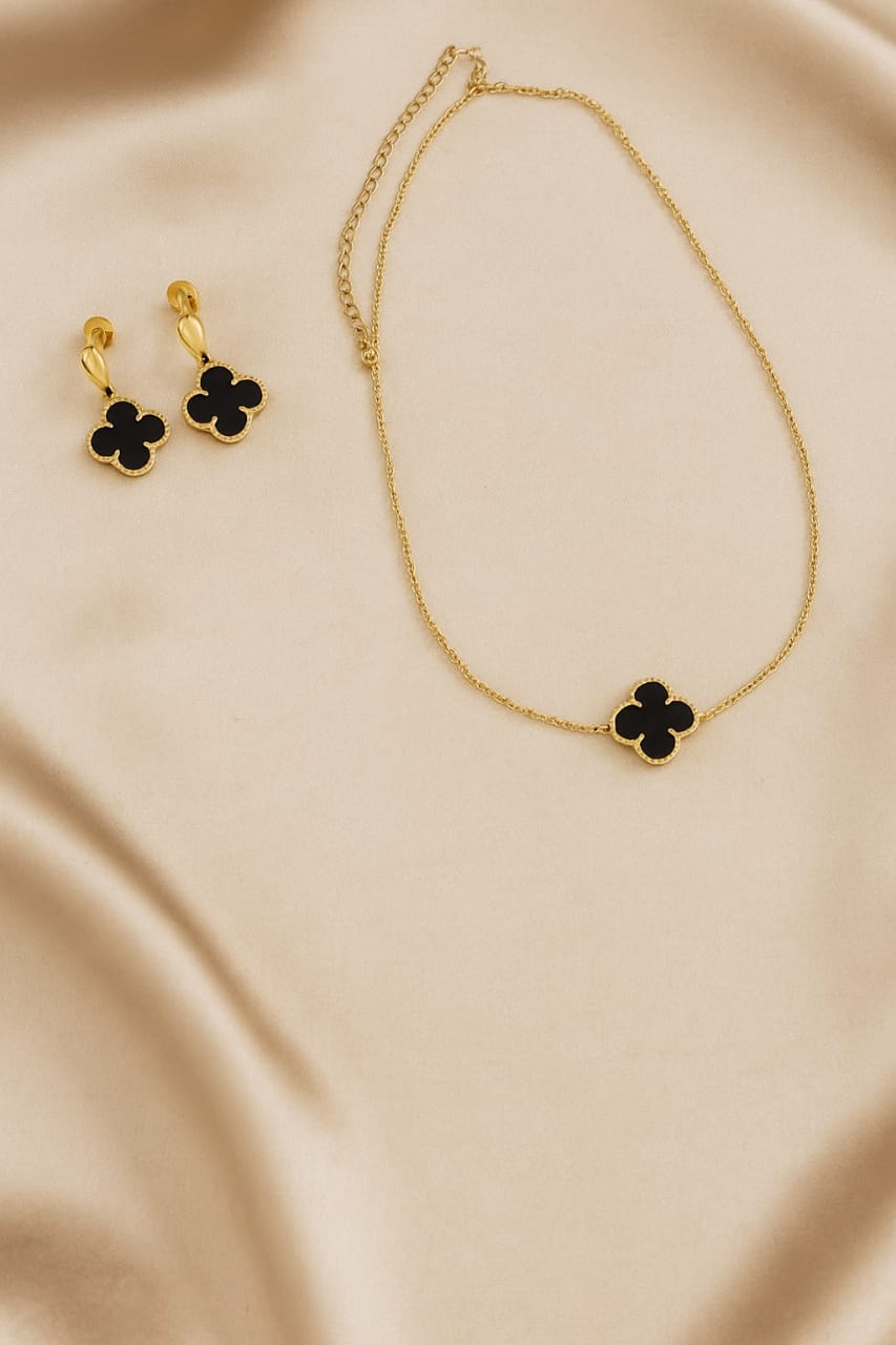 CONJUNTO TREVO PRETO