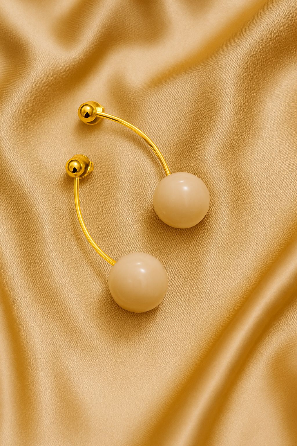 BRINCO DE ESFERA OFF WHITE - Imagem 2