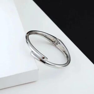 BRACELETE EM RÓDIO BRANCO PRATEADO