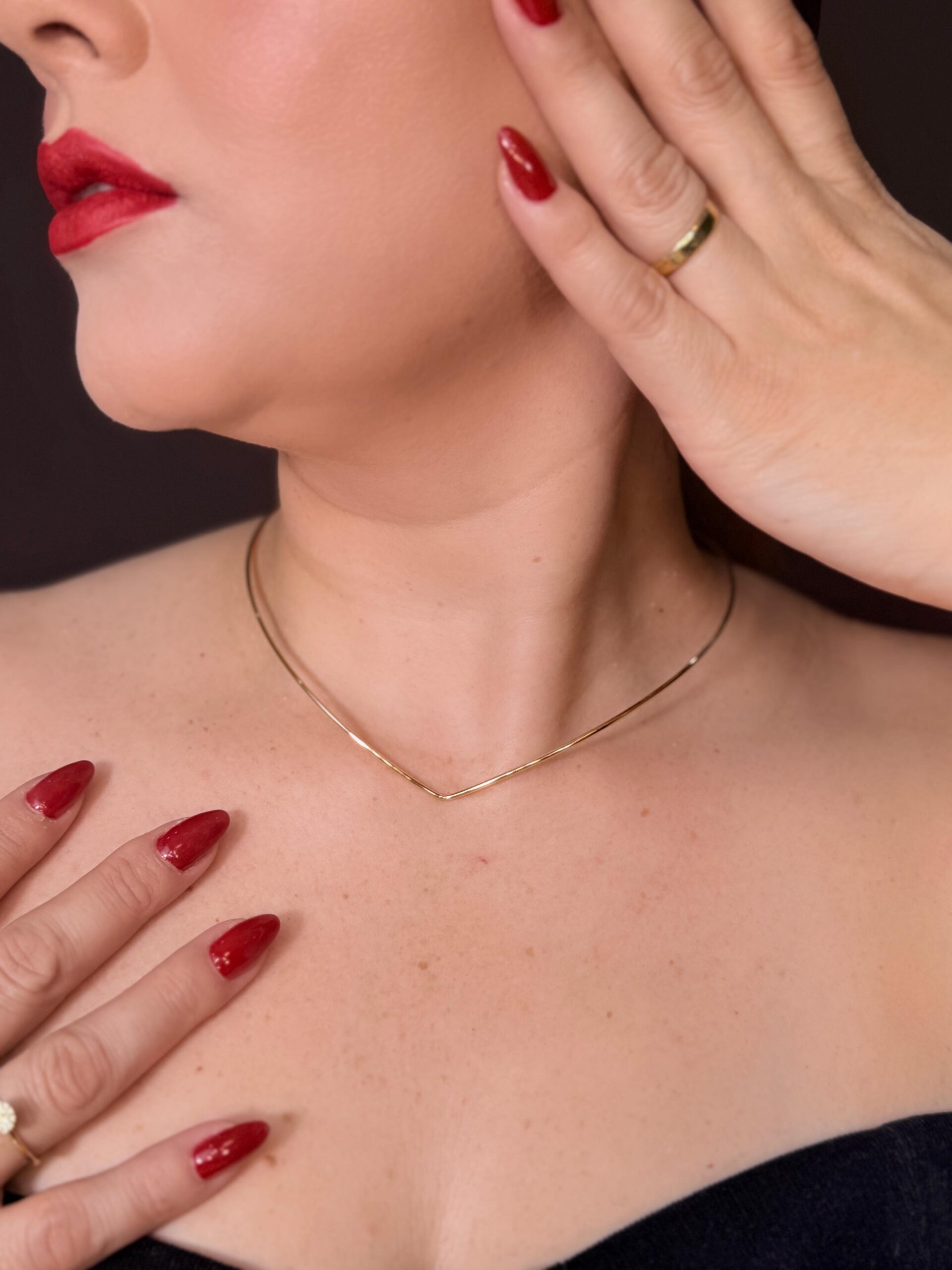 Choker V Elegance