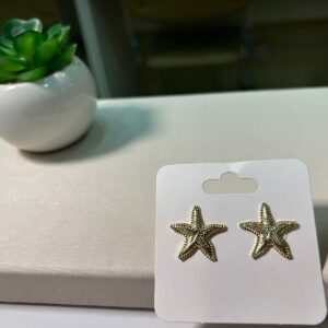 BRINCO ESTRELA DO MAR BANHADO A OURO 18K