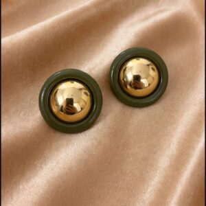 BRINCO BOTÃO VERDE MILITAR BANHADO A OURO 18K