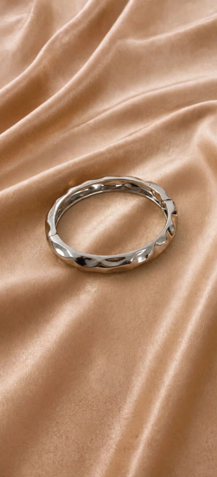 BRACELETE MARTELO EM RÓDIO