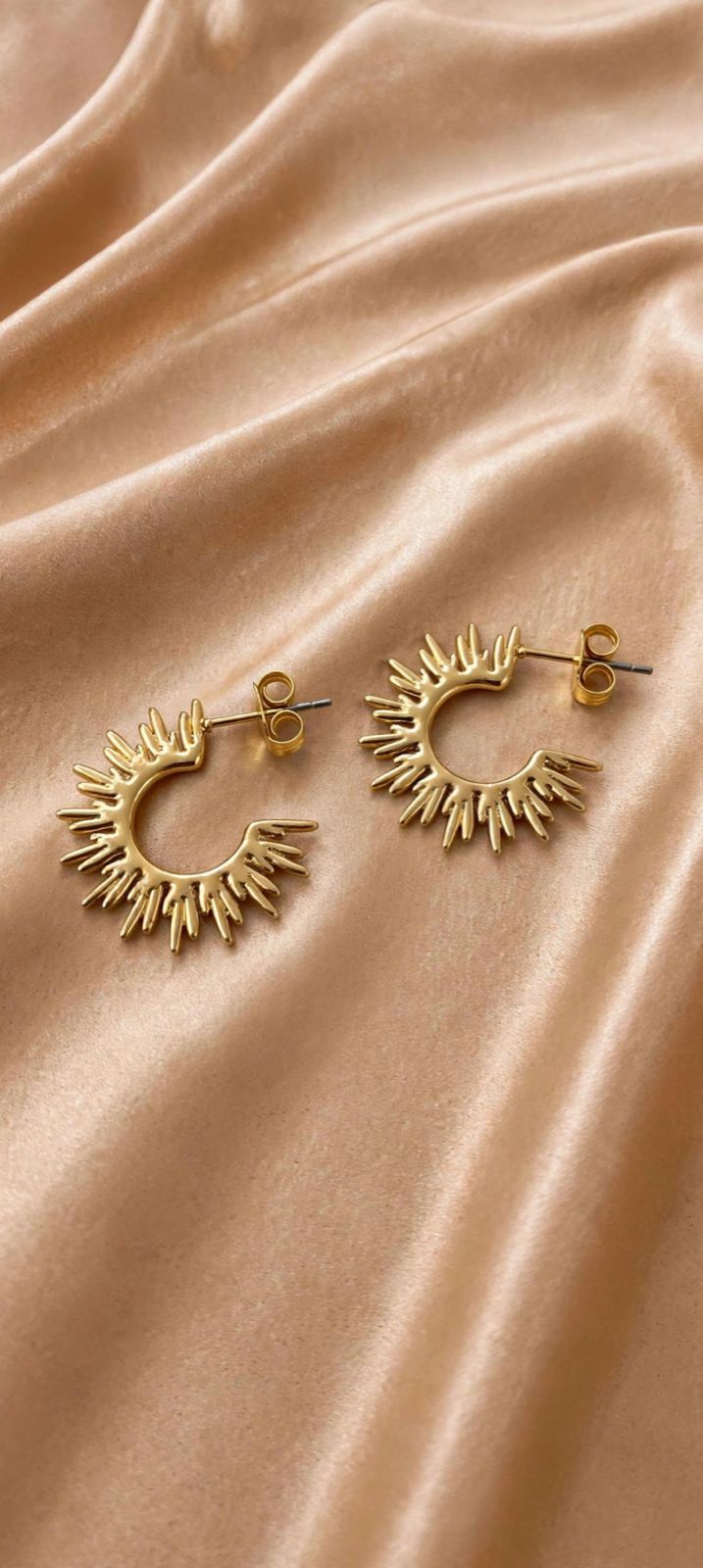 BRINCO ARGOLA SOL DOURADO