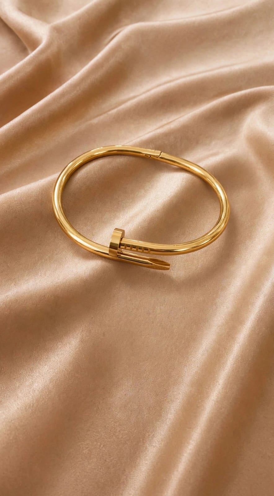 BRACELETE DE PREGO DE AÇO INOXIDÁVEL