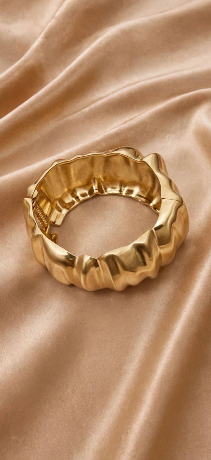 BRACELETE ROBUSTO AMASSADO