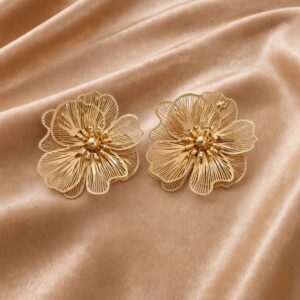 BRINCO FLOR 18K